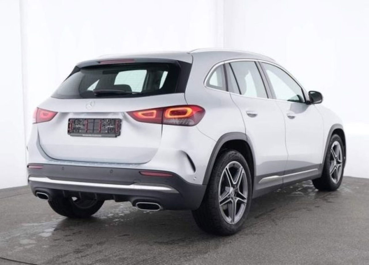 Mercedes-Benz GLA SUV 200 Automatic Premium (3)