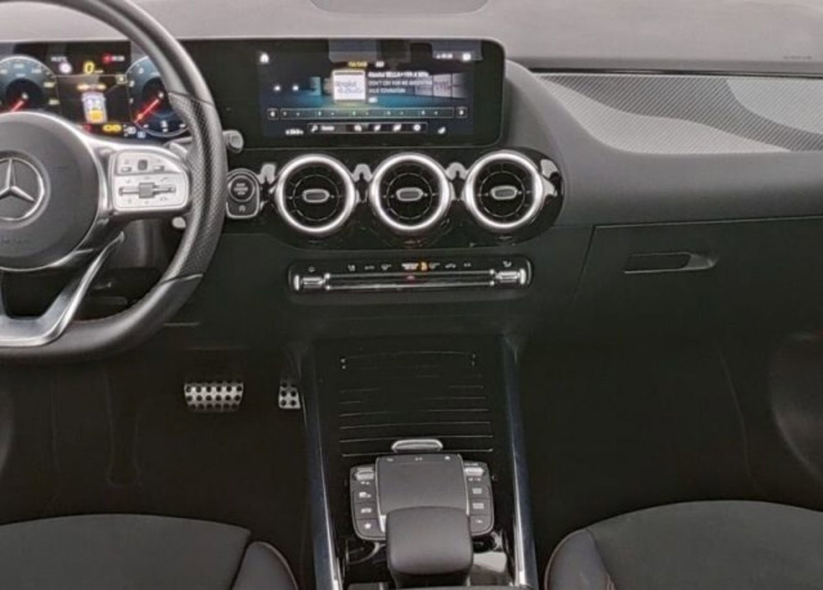 Mercedes-Benz GLA SUV 200 Automatic Premium (6)