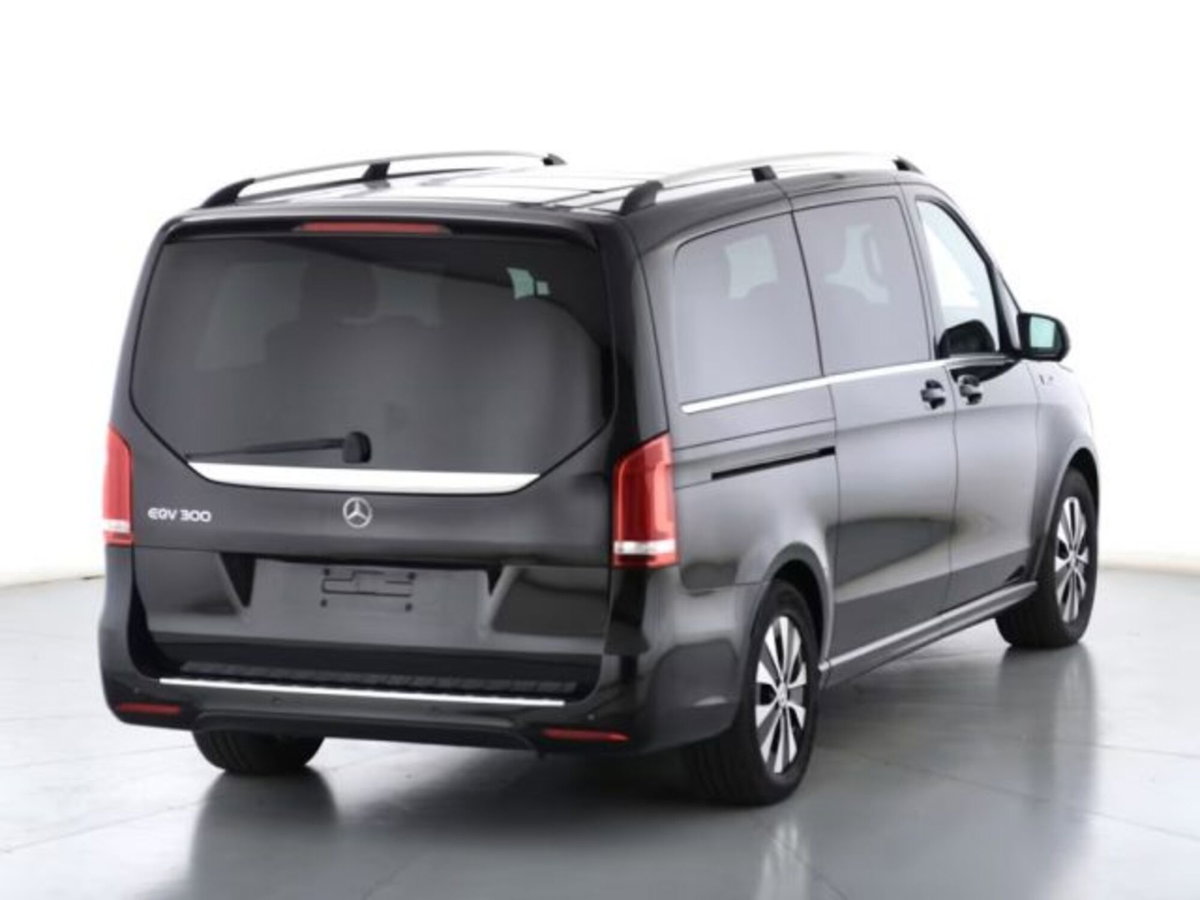 Mercedes-Benz EQV 300 Long (4)