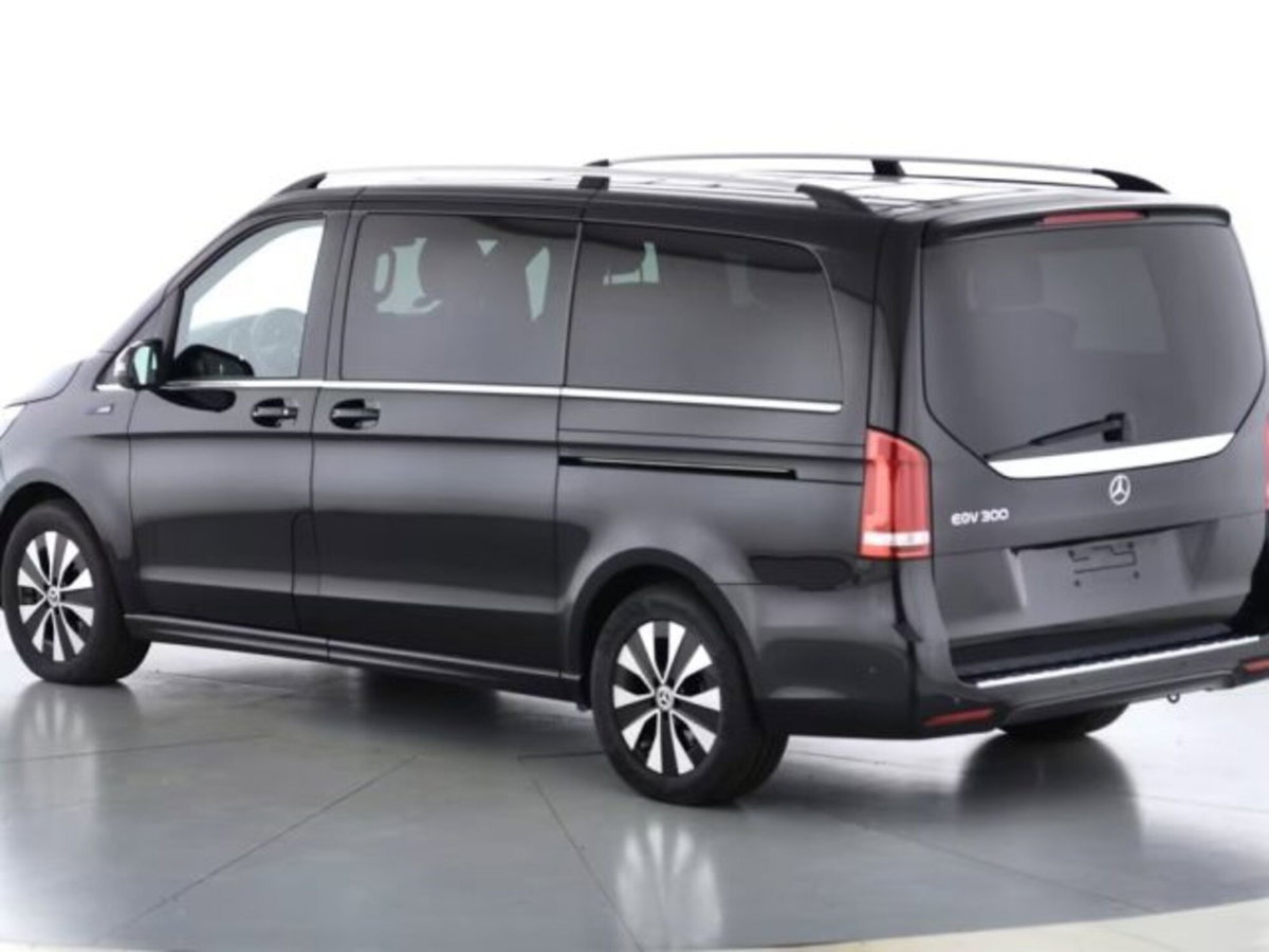 Mercedes-Benz EQV 300 Long (5)