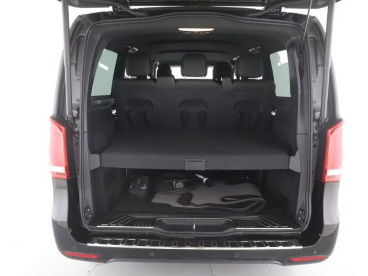 Mercedes-Benz EQV 300 Long (9)