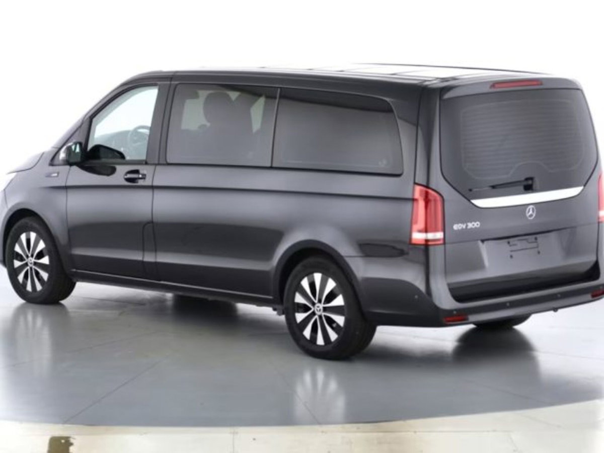Mercedes-Benz EQV 300 Long (5)