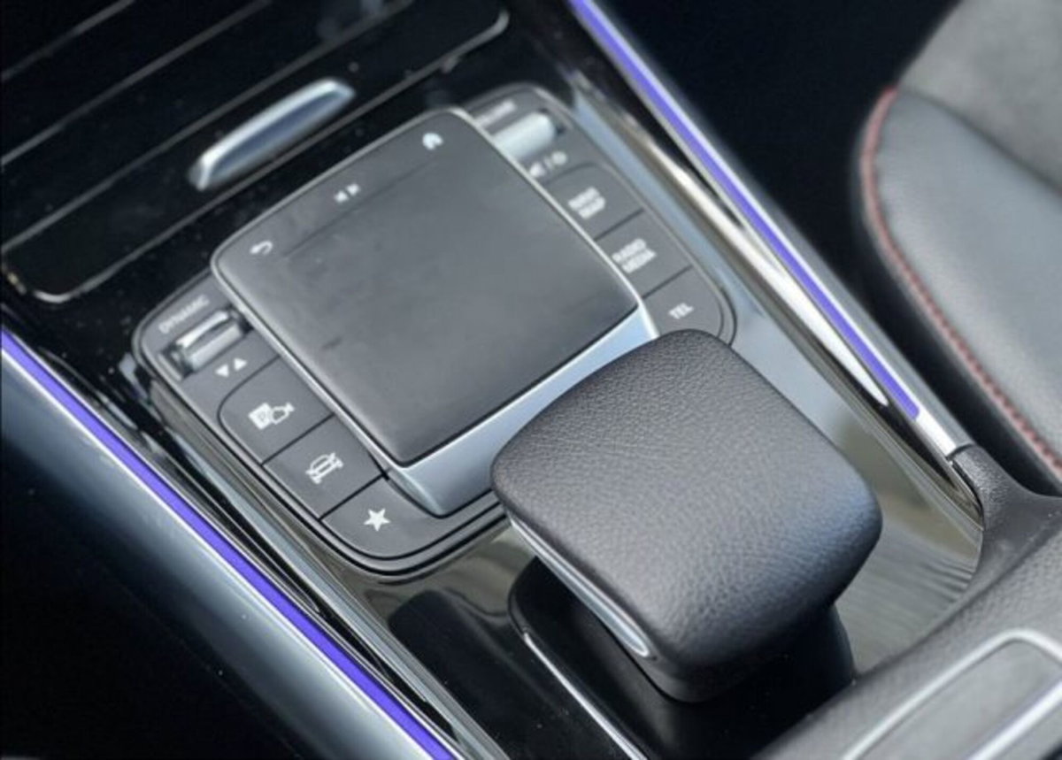 Mercedes-Benz GLA SUV 220 d Automatic 4Matic Premium (18)