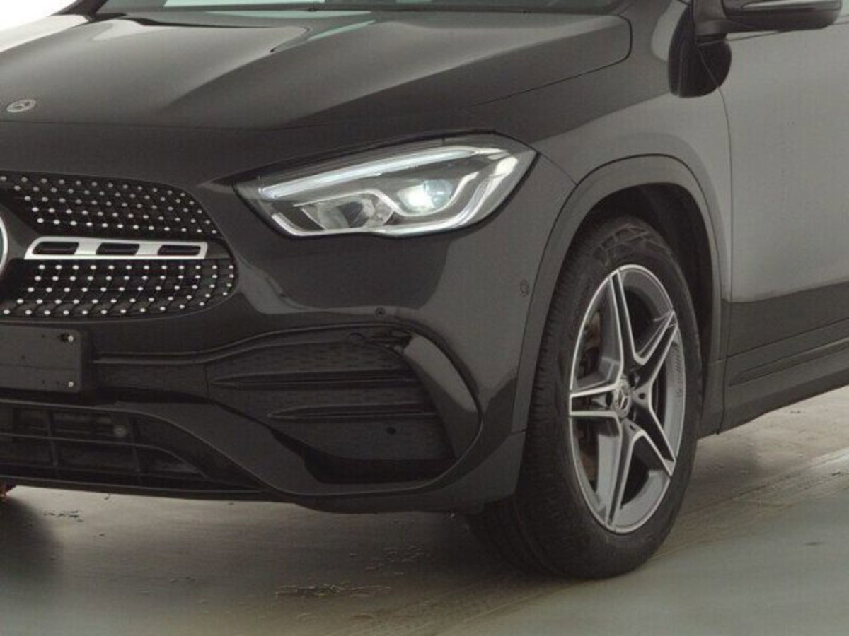 Mercedes-Benz GLA SUV 220 d AMG Line Premium Plus 4matic auto (2)