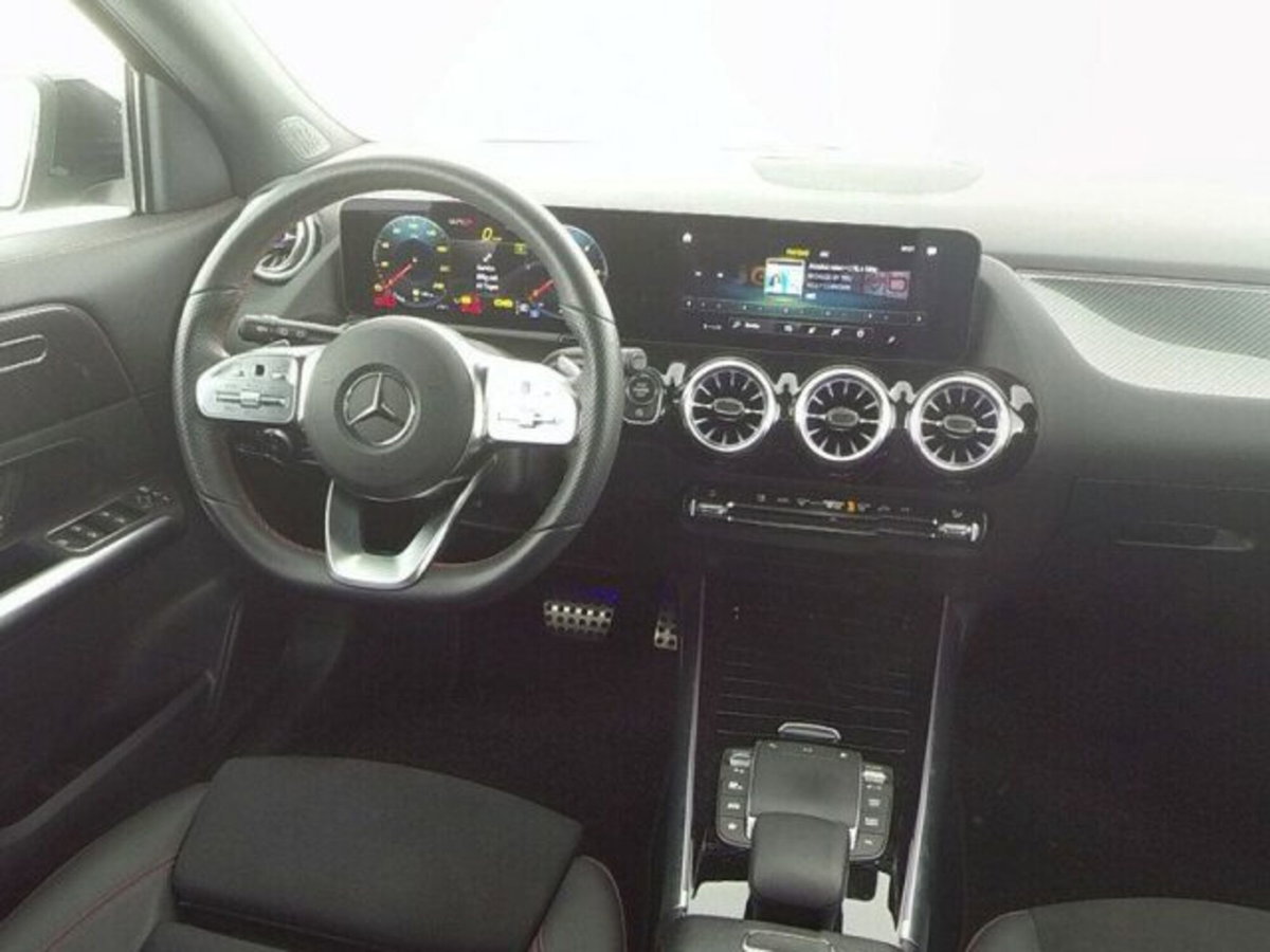 Mercedes-Benz GLA SUV 220 d AMG Line Premium Plus 4matic auto (5)