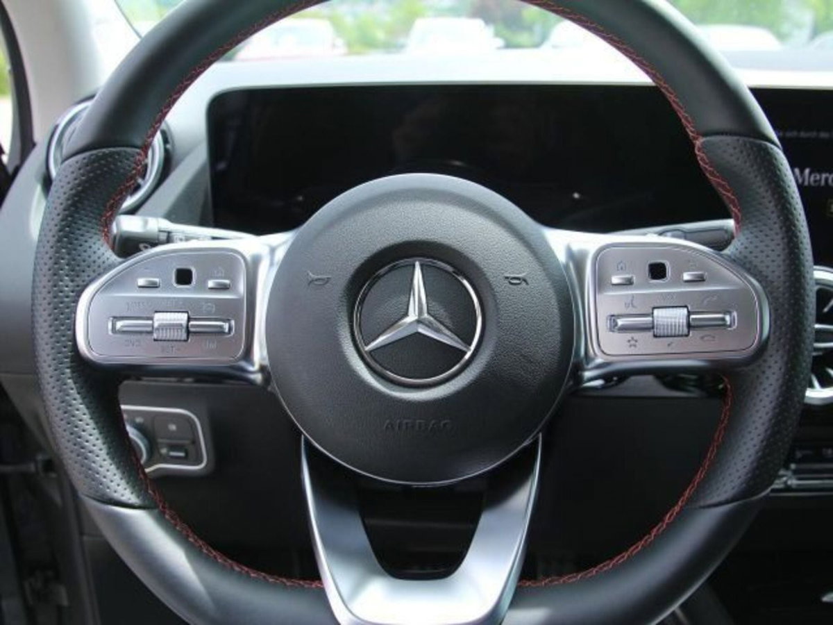Mercedes-Benz GLA SUV 220 d AMG Line Premium Plus 4matic auto (12)