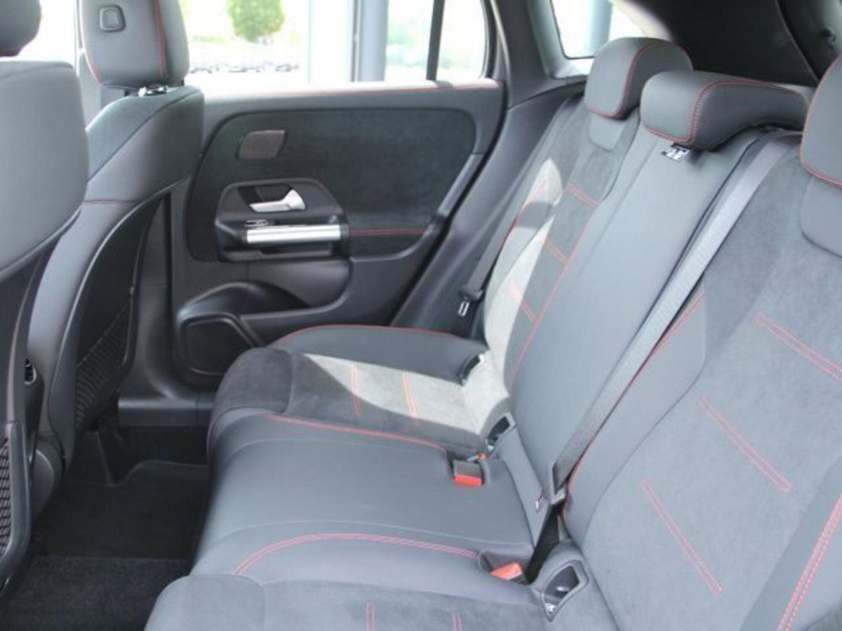 Mercedes-Benz GLA SUV 220 d AMG Line Premium Plus 4matic auto (16)