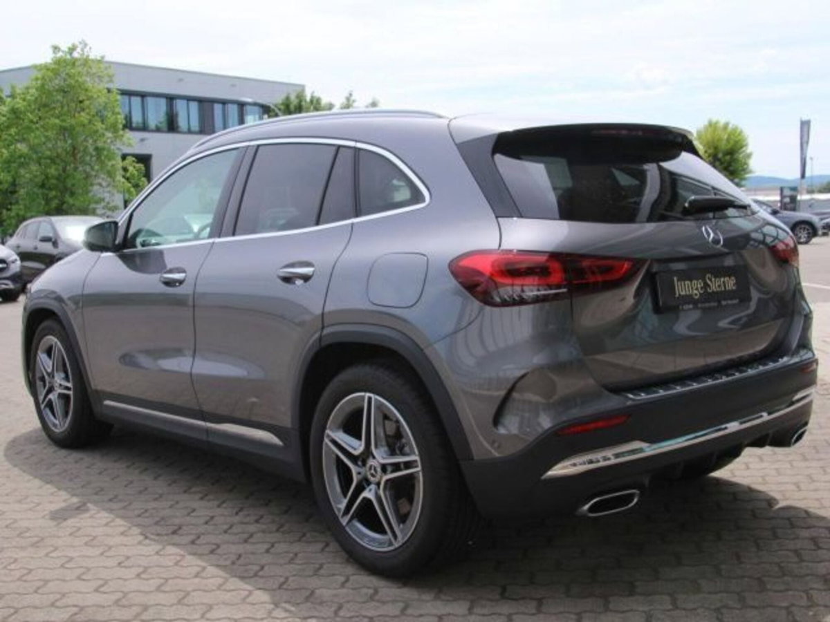 Mercedes-Benz GLA SUV 220 d AMG Line Premium Plus 4matic auto (4)