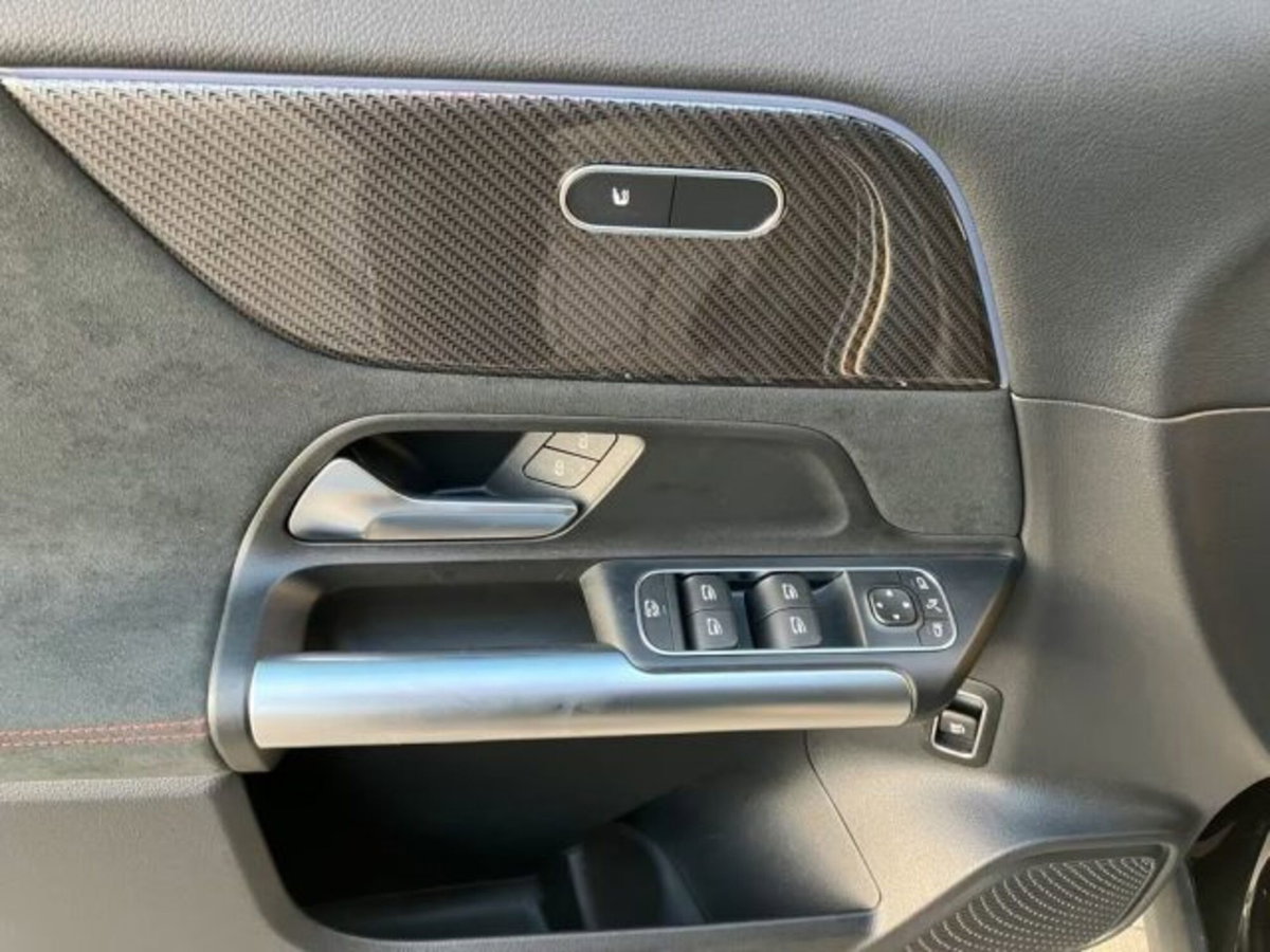 Mercedes-Benz GLA SUV 180 d AMG Line Premium Plus auto (7)