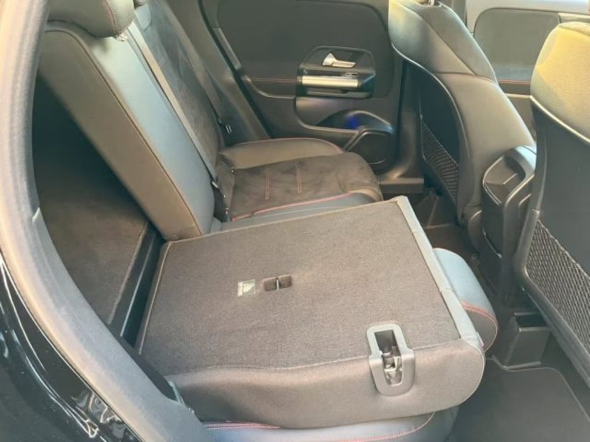 Mercedes-Benz GLA SUV 180 d AMG Line Premium Plus auto (9)
