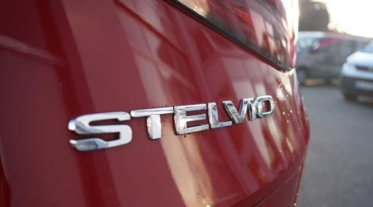 Alfa Romeo Stelvio Stelvio 2.0 Turbo 200 CV AT8 Q4 Super Business (15)