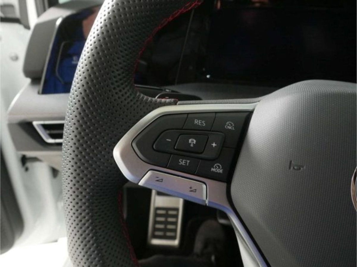 Volkswagen Golf 2.0 tsi GTI 265cv dsg (15)
