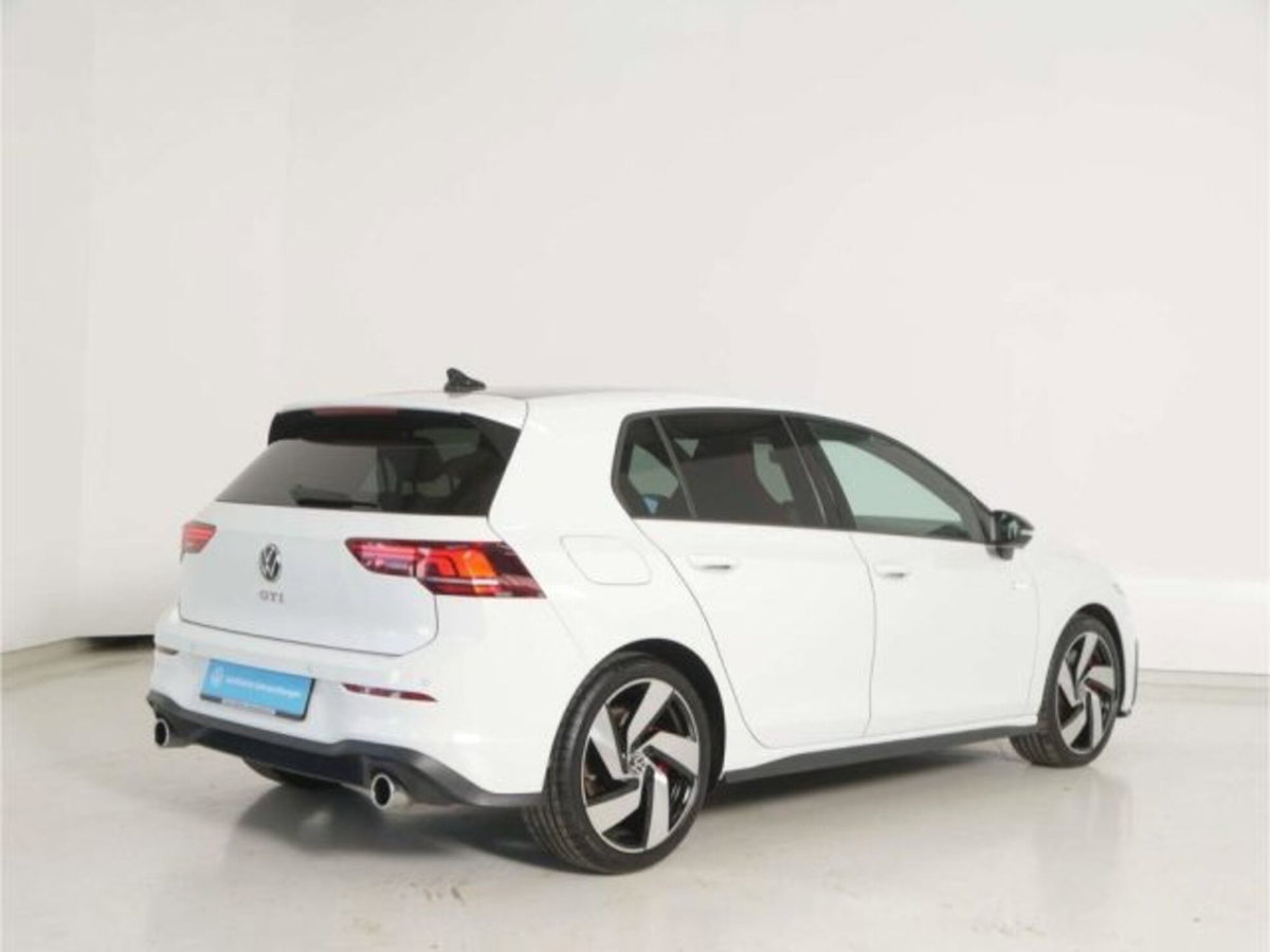 Volkswagen Golf 2.0 tsi GTI 265cv dsg (5)