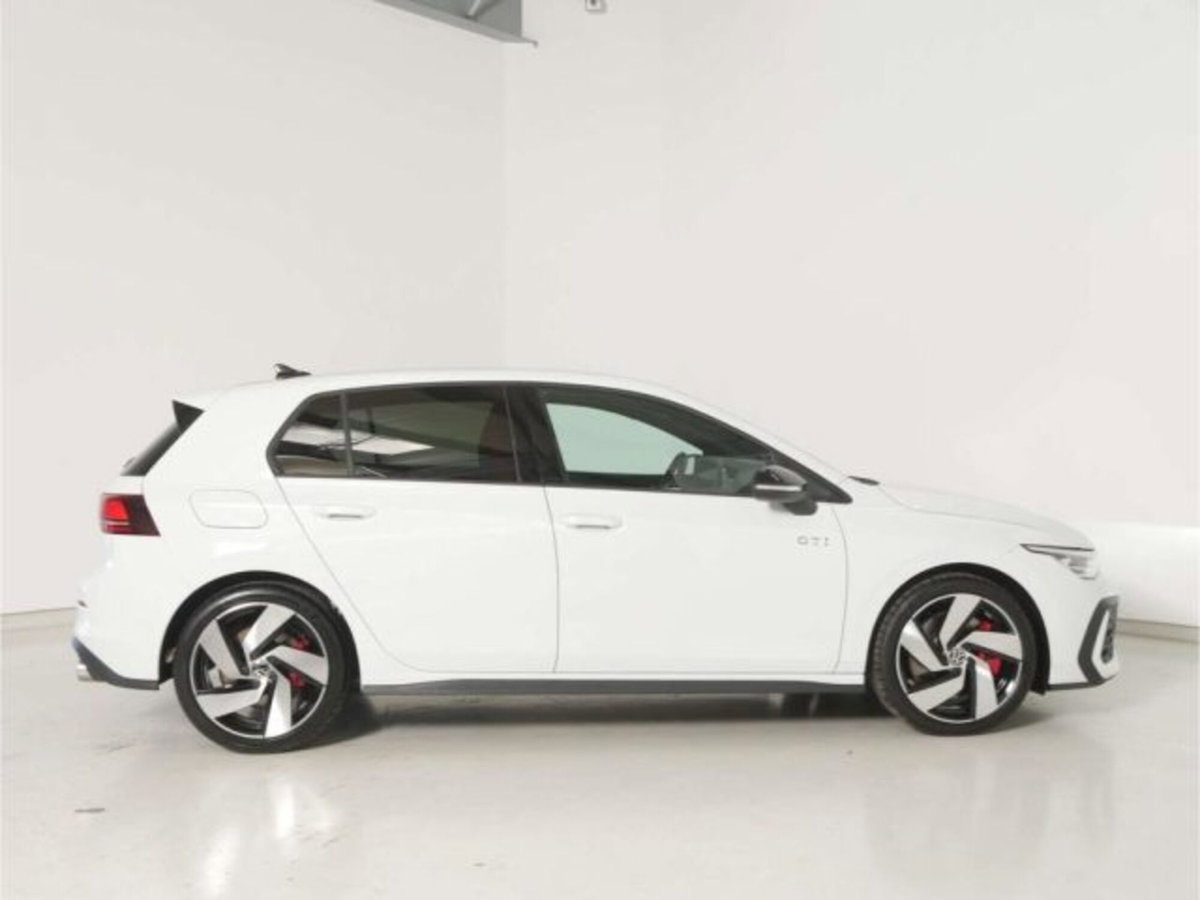 Volkswagen Golf 2.0 tsi GTI 265cv dsg (7)