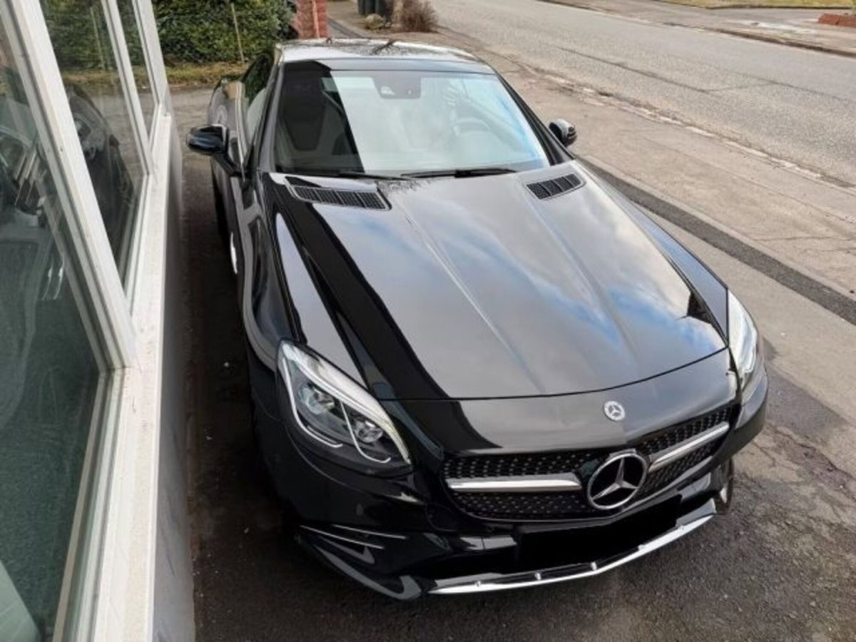 Mercedes-Benz SLC 300 AMG line (5)