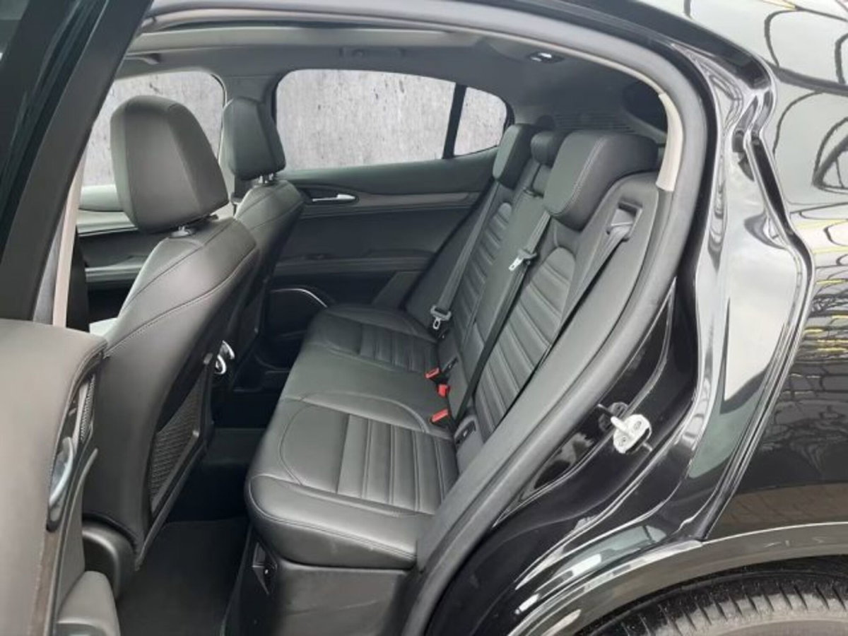 Alfa Romeo Stelvio Stelvio 2.0 Turbo 280 CV AT8 Q4 Ti (11)