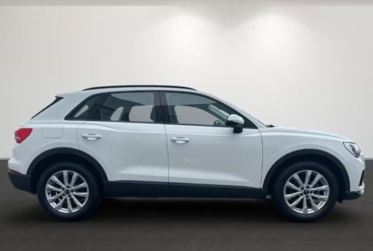 Audi Q3 35 1.5 tfsi (2)