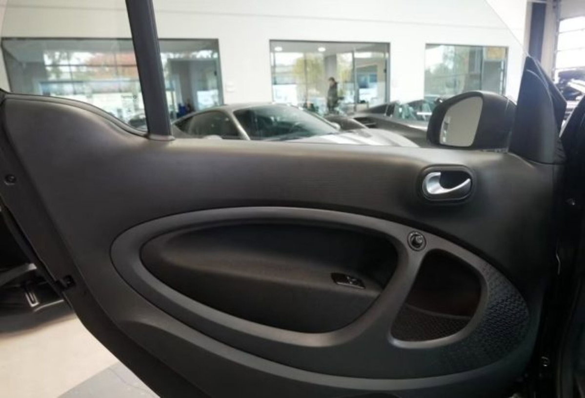smart Fortwo EQ Prime Nightsky (12)