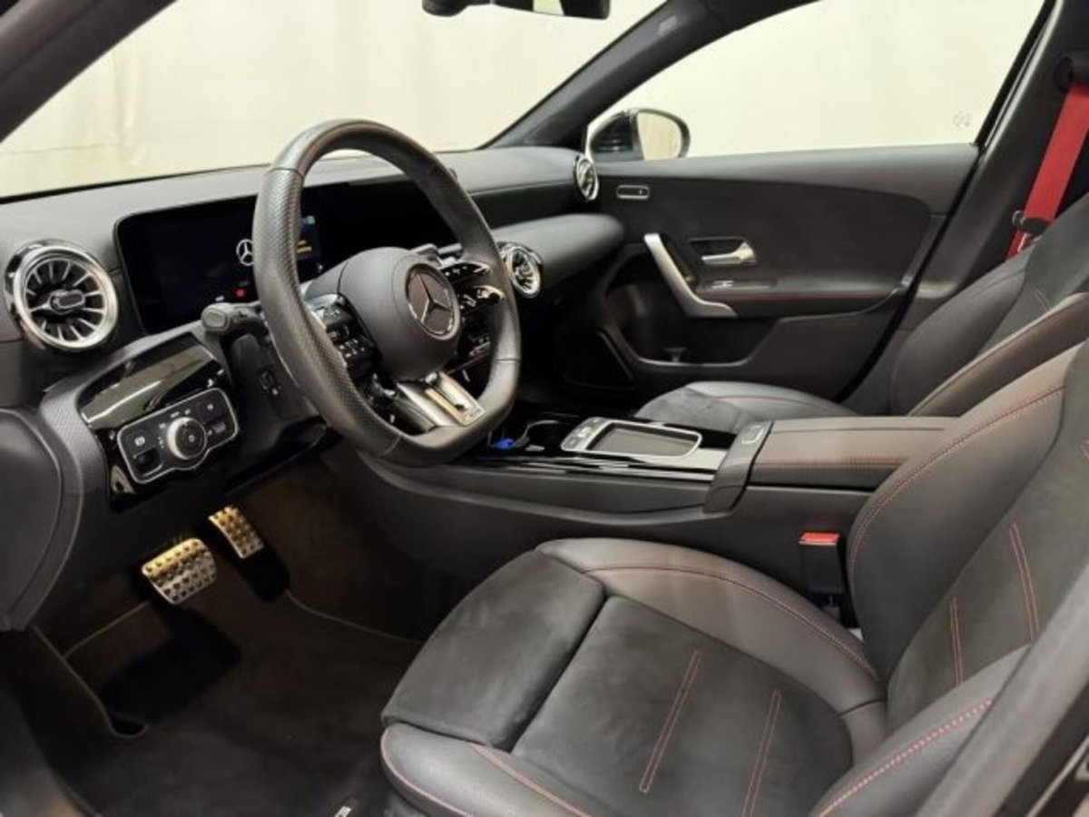 Mercedes-Benz Classe A AMG 35 AMG Line Premium Plus 4matic auto (10)