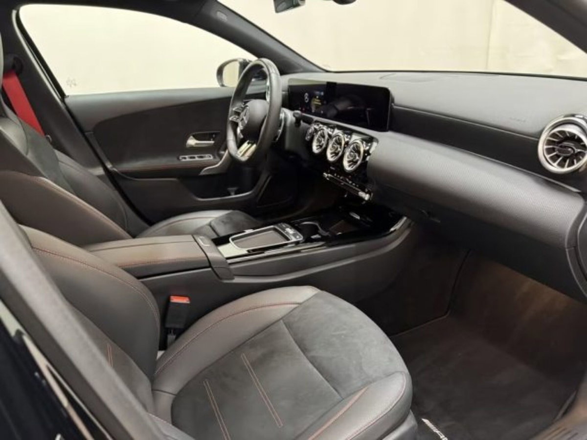 Mercedes-Benz Classe A AMG 35 AMG Line Premium Plus 4matic auto (13)