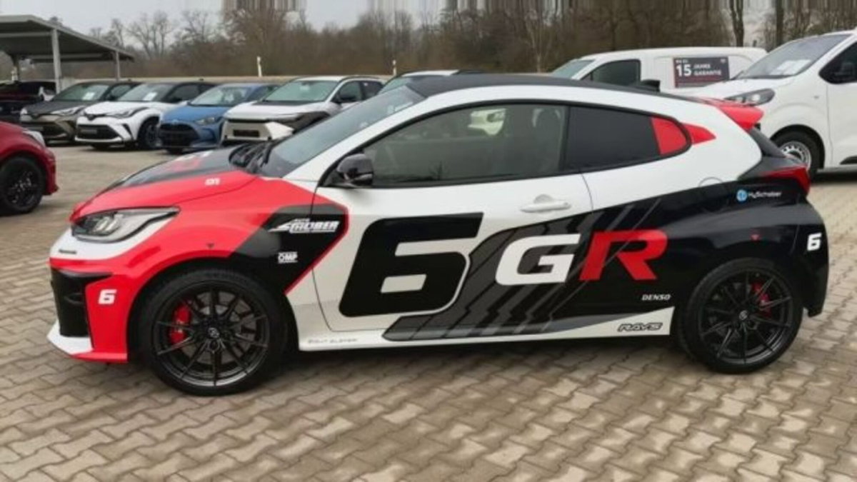 Toyota GR Yaris 1.6 Turbo 3 porte GR Yaris Circuit (4)