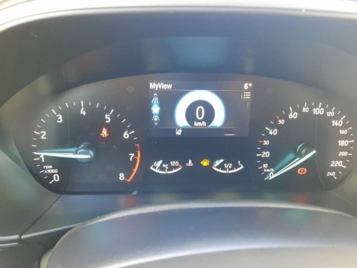 Ford Focus 1.0 EcoBoost 125 CV 5p. Titanium (10)