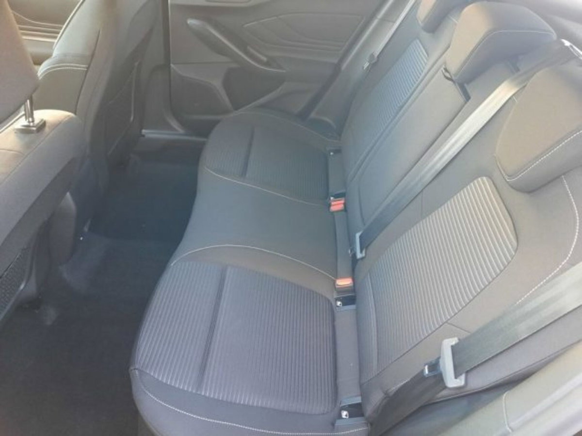 Ford Focus 1.0 EcoBoost 125 CV 5p. Titanium (11)