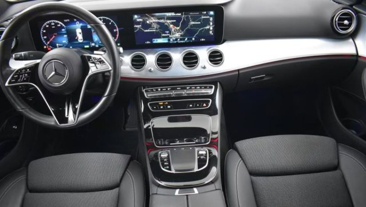 Mercedes-Benz Classe E 220 d Auto AMG Line (8)