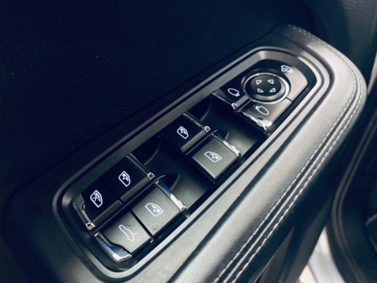 Porsche Macan 2.0 (10)