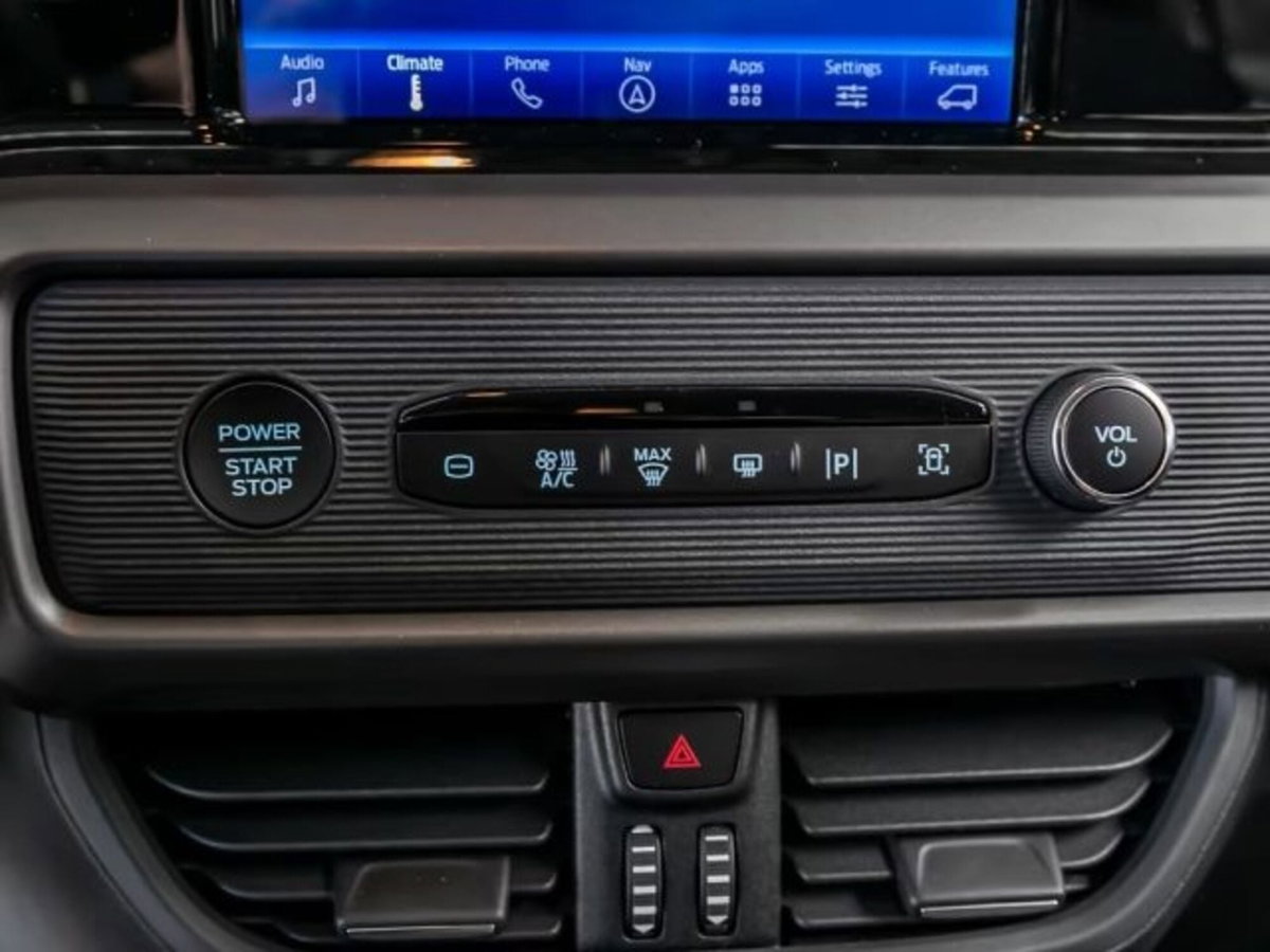Ford Tourneo Courier 1.0 EcoBoost 100 CV Titanium (8)