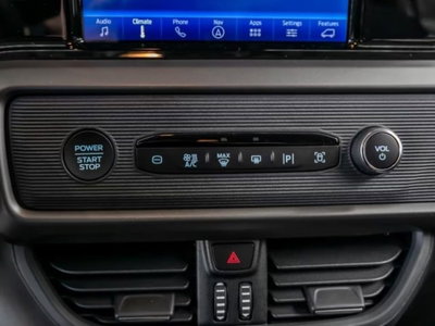 Ford Tourneo Courier 1.0 EcoBoost 100 CV Titanium (8)