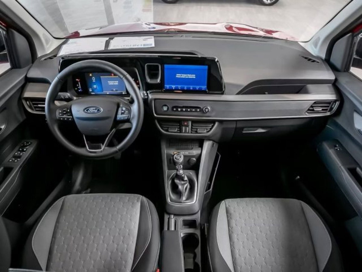Ford Tourneo Courier 1.0 EcoBoost 100 CV Titanium (5)