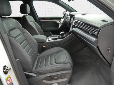 Volkswagen Touareg 3.0 V6 TDI SCR (17)
