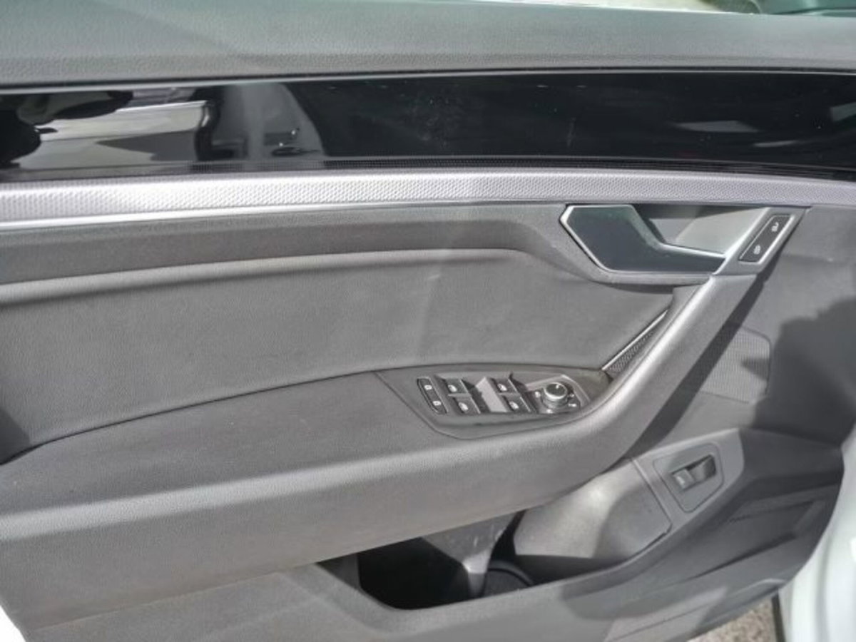 Volkswagen Touareg 3.0 V6 TDI SCR (18)