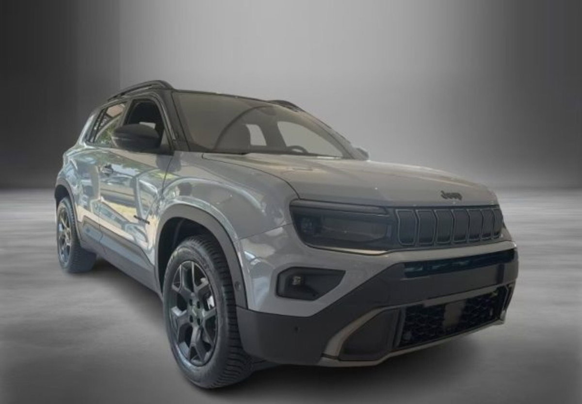Jeep Avenger 1.2 turbo e-hybrid mhev Overland 4xe 145cv edct6 (3)