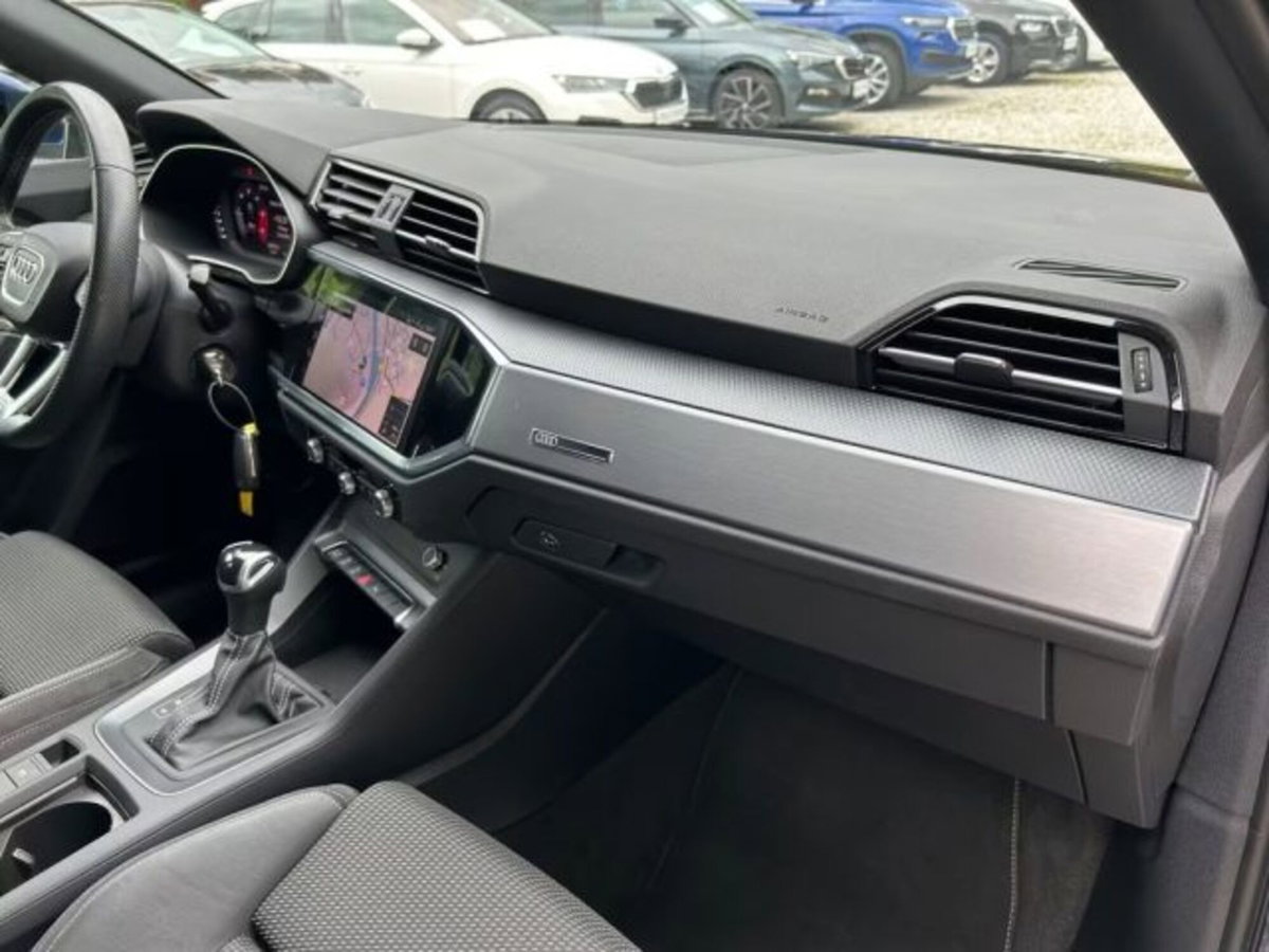 Audi Q3 Sportback 35 TDI quattro S tronic S line edition (12)