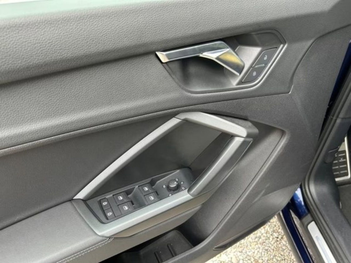 Audi Q3 Sportback 35 TDI quattro S tronic S line edition (13)