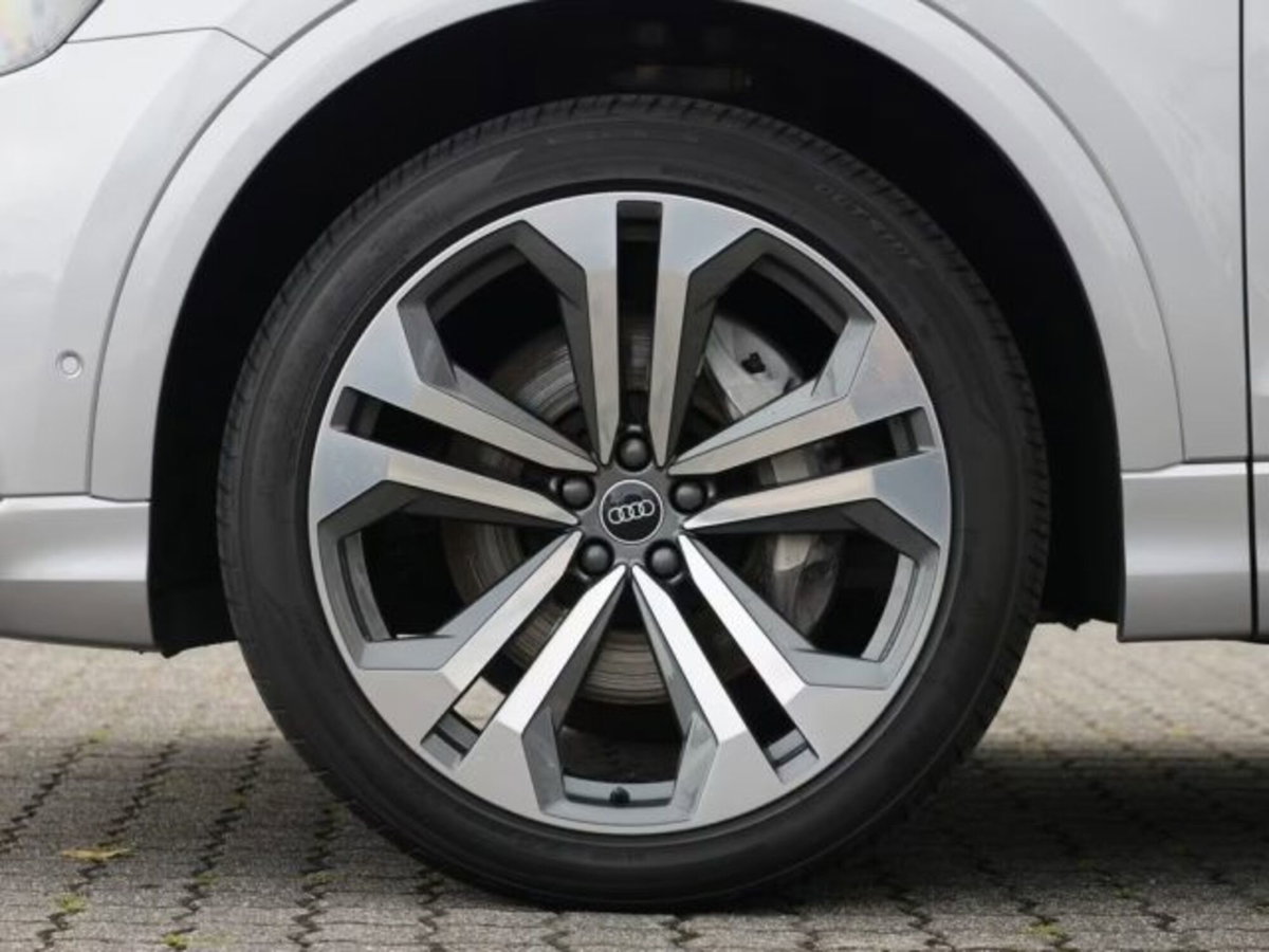 Audi Q8 3.0 tdi mhev S line edition quattro 231cv tiptronic (4)