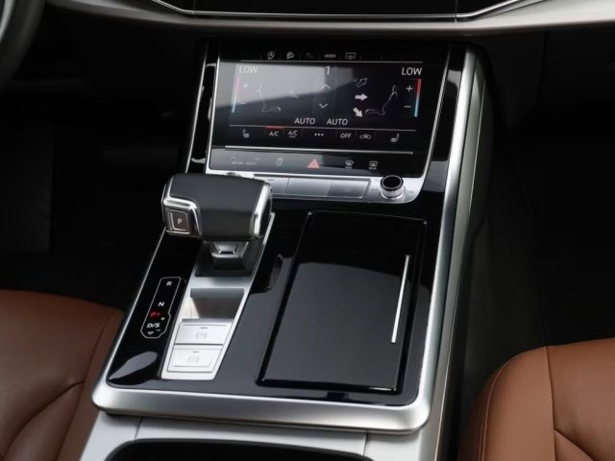 Audi Q8 3.0 tdi mhev S line edition quattro 231cv tiptronic (7)