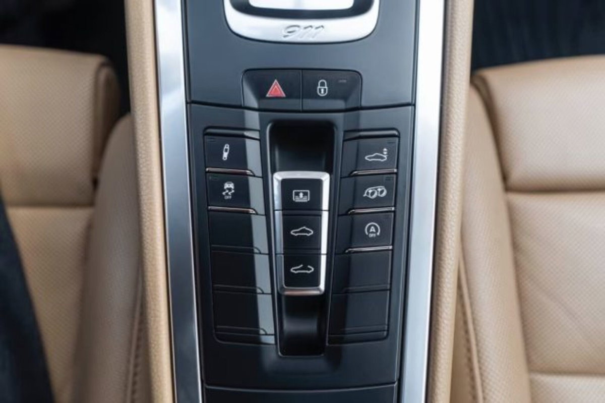 Porsche 911 Coupé 3.0 Carrera (11)