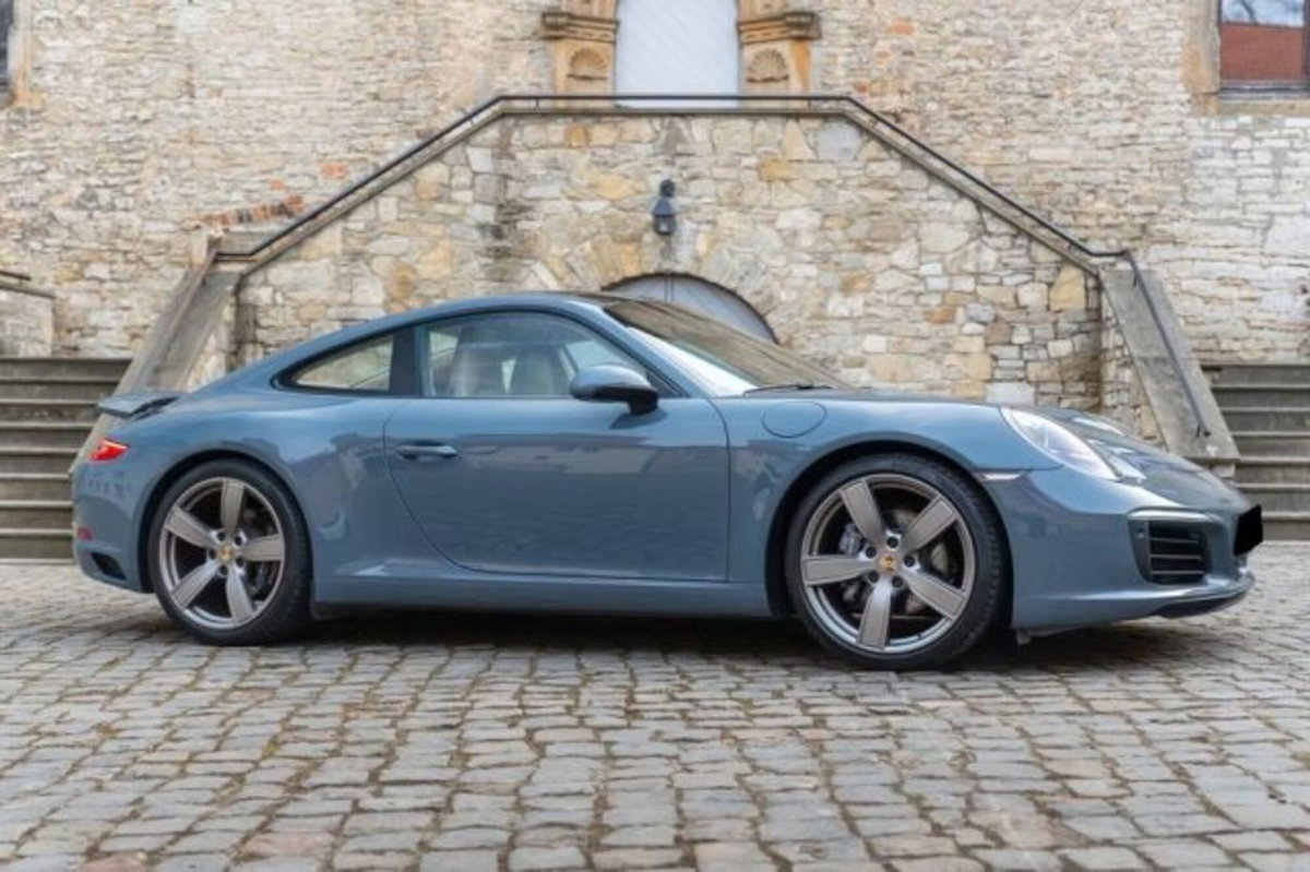 Porsche 911 Coupé 3.0 Carrera (2)