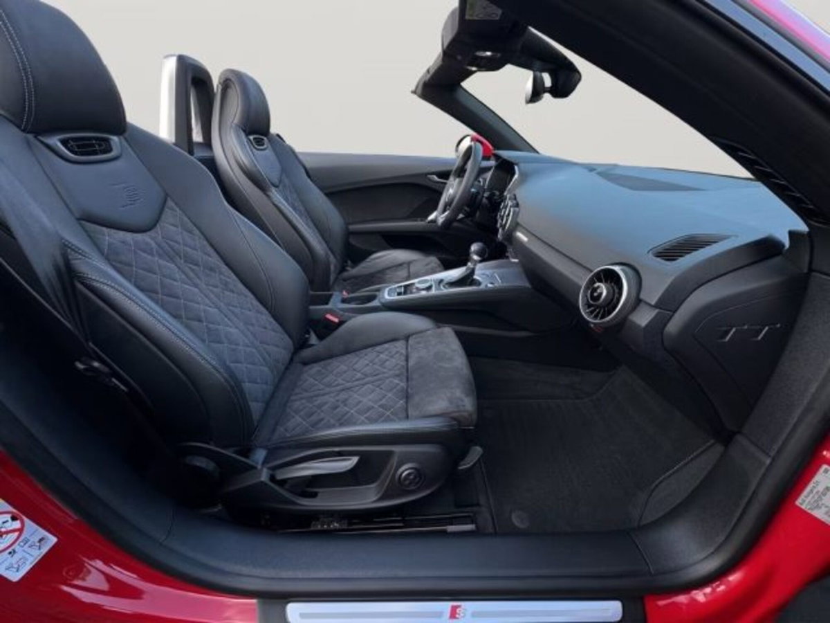 Audi TT Cabrio 45 TFSI quattro S tronic (11)