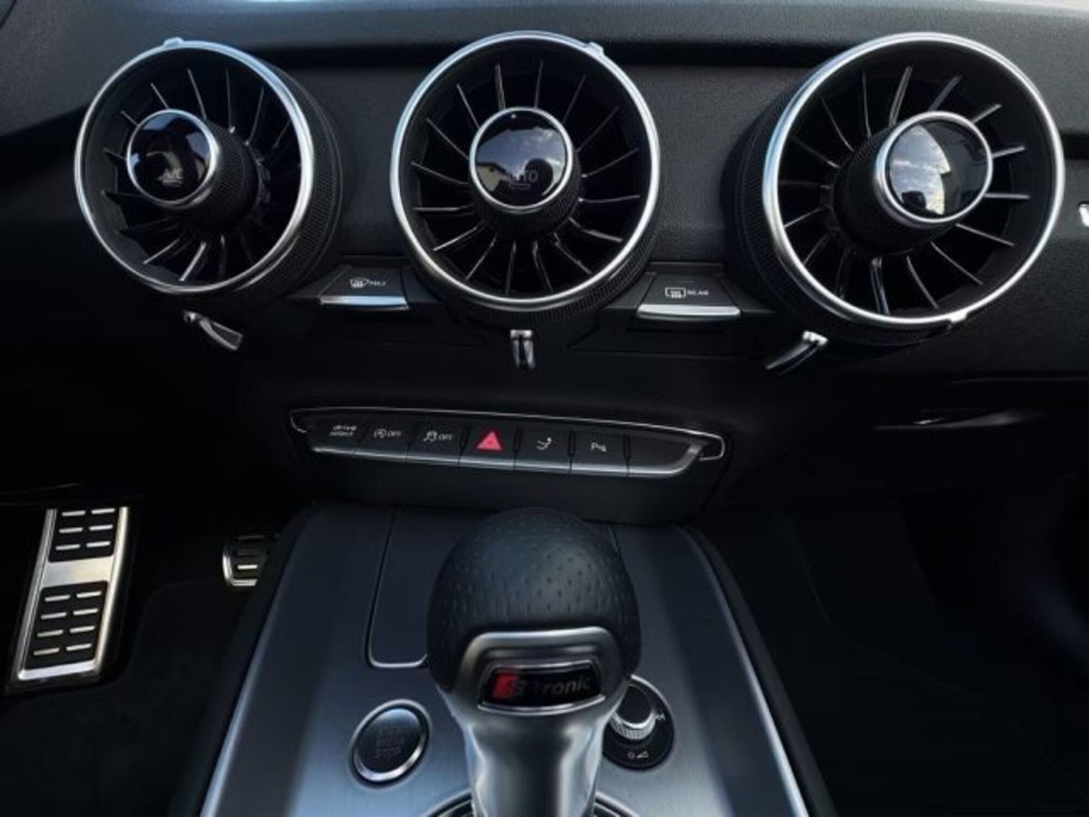 Audi TT Cabrio 45 TFSI quattro S tronic (13)