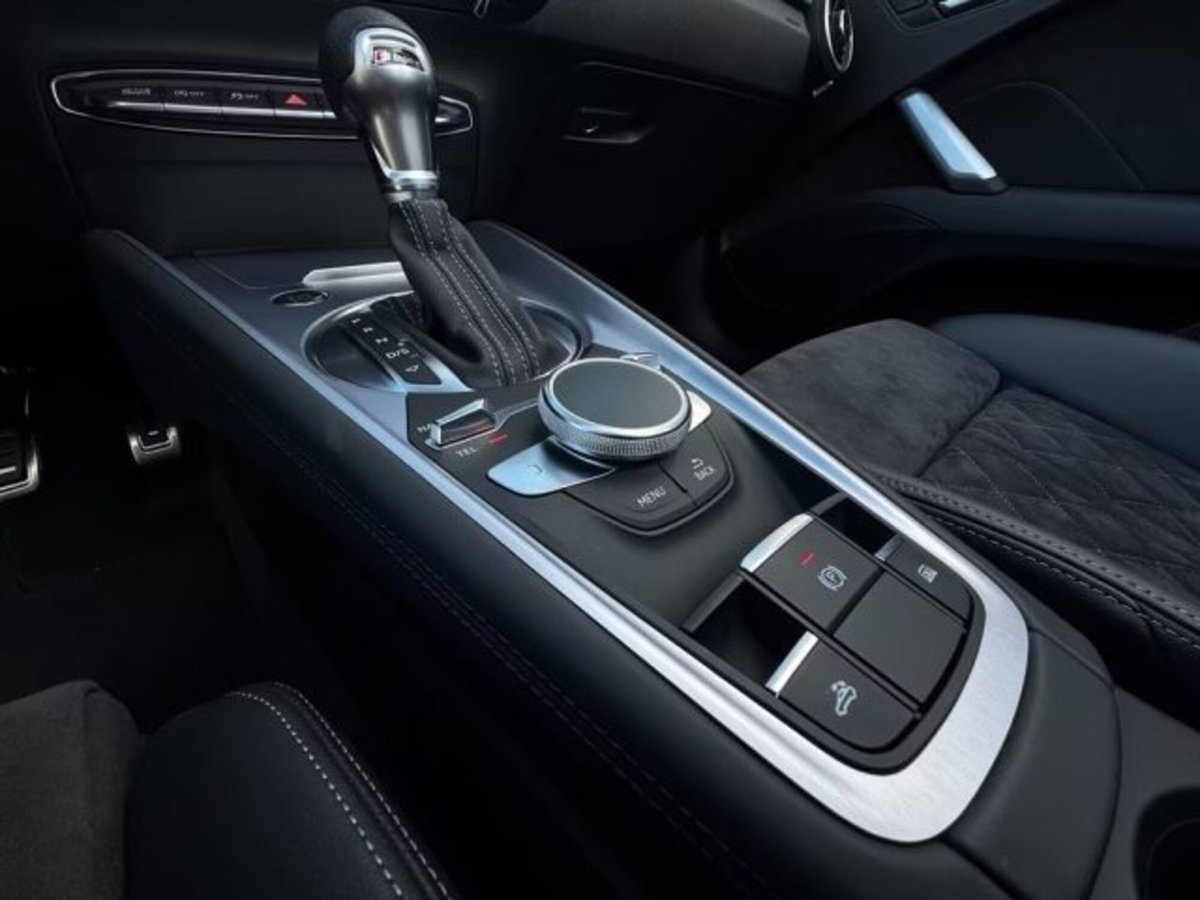 Audi TT Cabrio 45 TFSI quattro S tronic (14)