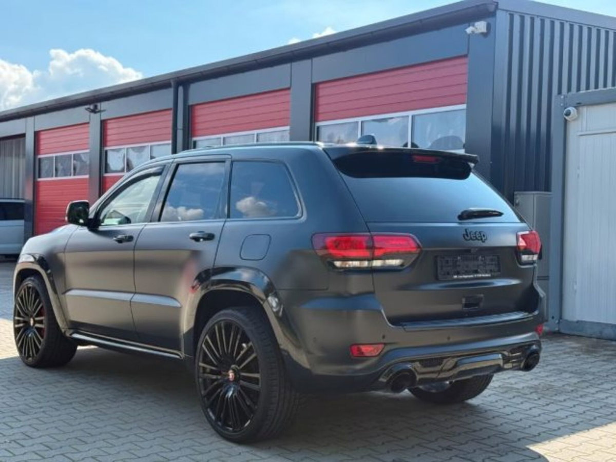 Jeep Grand Cherokee 6.4 V8 HEMI SRT (4)