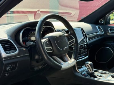 Jeep Grand Cherokee 6.4 V8 HEMI SRT (6)