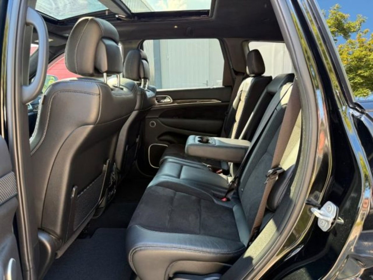 Jeep Grand Cherokee 6.4 V8 HEMI SRT (8)