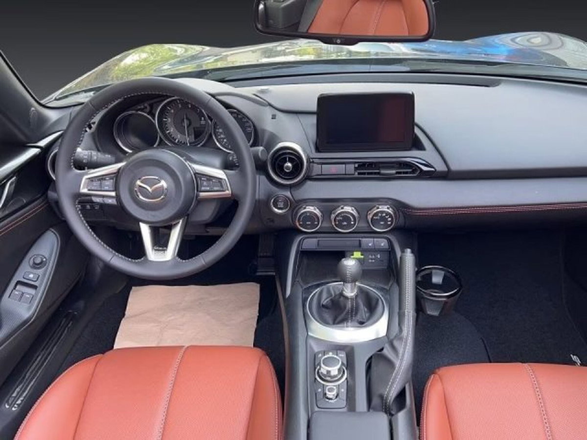 Mazda MX-5 2.0L Skyactiv-G Sport (10)