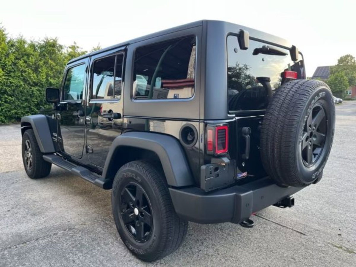 Jeep Wrangler 3.6 V6 Sahara Auto (3)