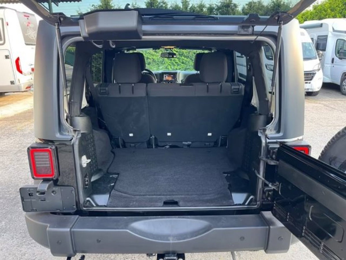 Jeep Wrangler 3.6 V6 Sahara Auto (5)